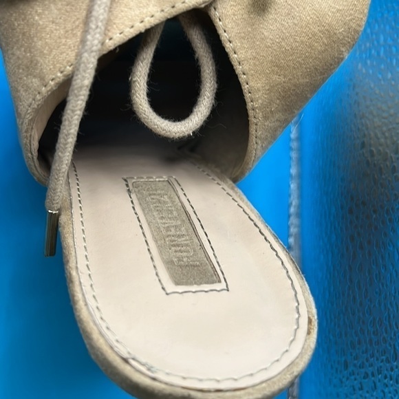 Women's Forever 21 Beige Wedge Tie-Back Faux Suede Shoes - Size 6.5 - Picture 6 of 8